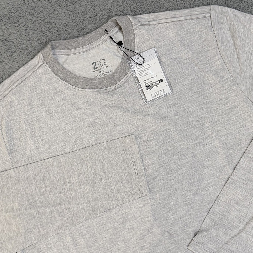 2 UNDR Performance First Layer Men's Size Medium Long Sleeve Crew Tee Grey